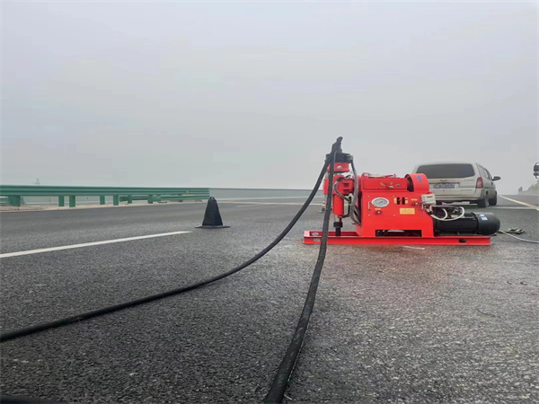 辉县马路路基路面开裂下沉注浆加固灌浆